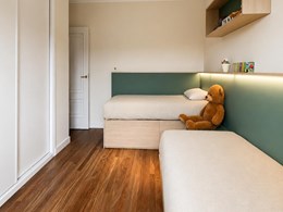 09-dormitorio-infantil-moderno-en-madera-y-verde-7